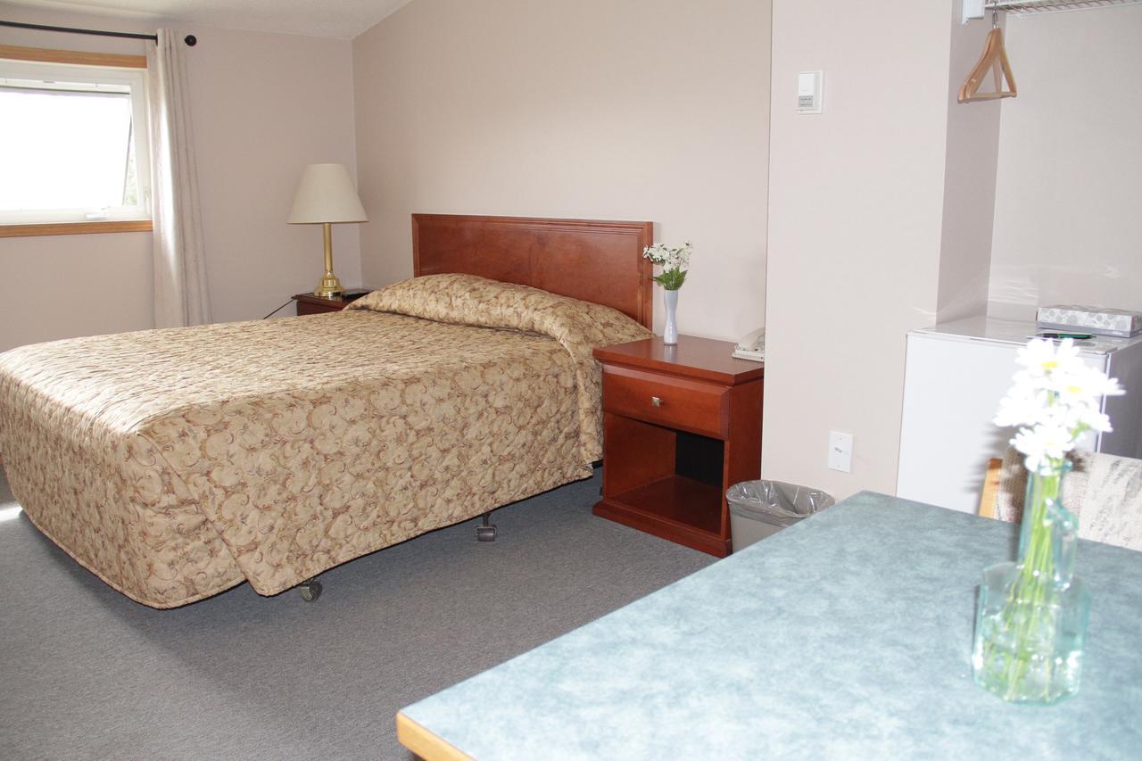 Garden Court Motel Manning 外观 照片