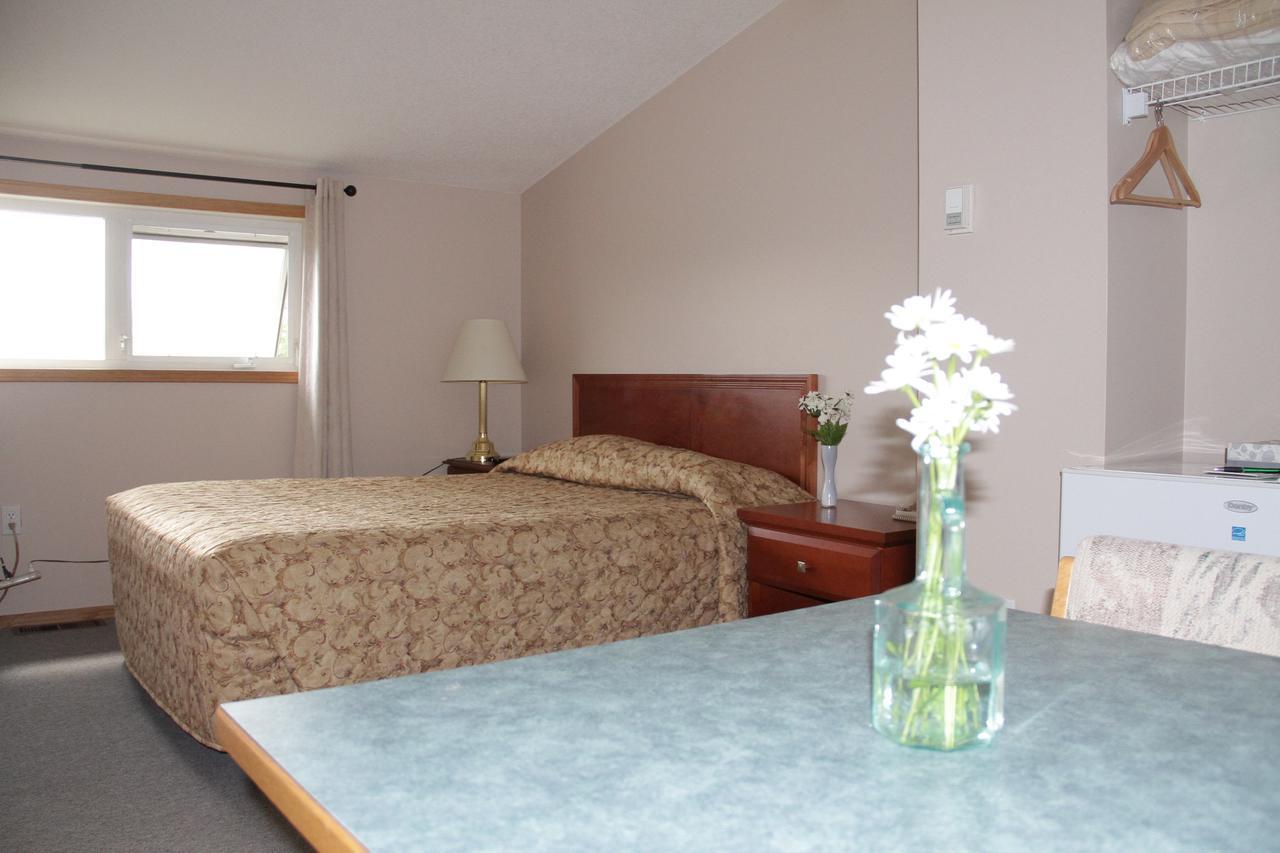 Garden Court Motel Manning 外观 照片